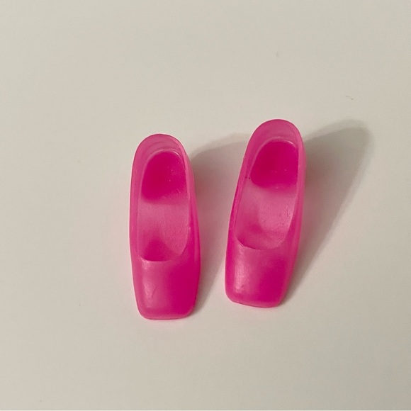 Vintage Barbie Pink Shoes Doll Accessory Korea - Picture 3 of 13